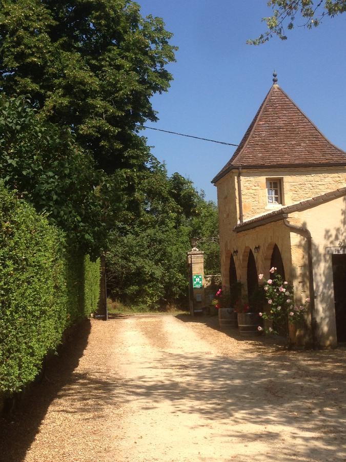 Lo Petit Cretsou Bed & Breakfast Simeyrols Eksteriør bilde